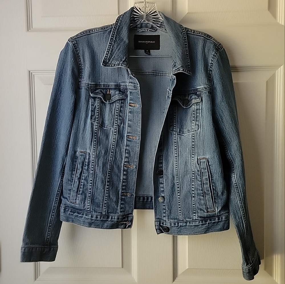 Banana Republic Jean Jacket - Ladies Size: Medium (Light Blue)
